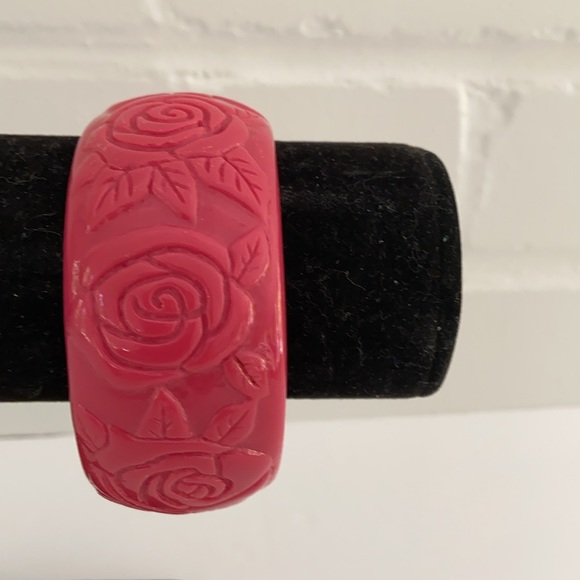 Classic Vintage Rose Inlay Pink(ish) Red Womens Valentine Bracelet - Picture 5 of 6